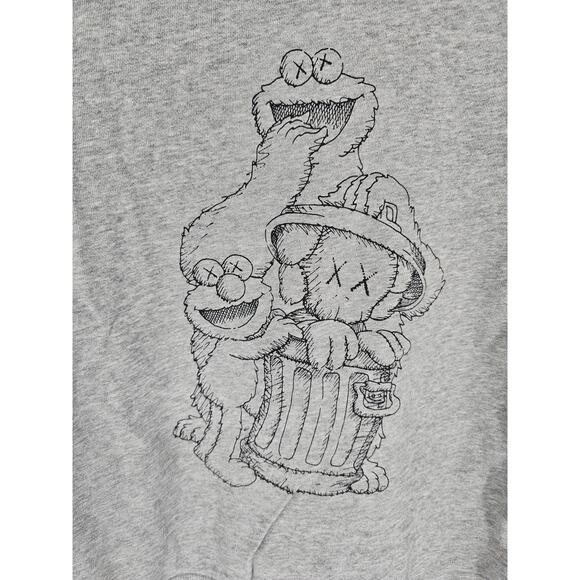 Uniqlo Womens Sz S Kaws Sesame Street Crew Neck Sweatshirt Gray - Picture 2 of 5